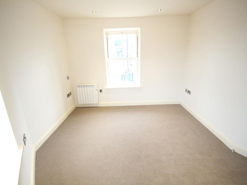 2 bedroom apartment To Let in Barnoldswick - 2016-01-14 10.52.11.jpg